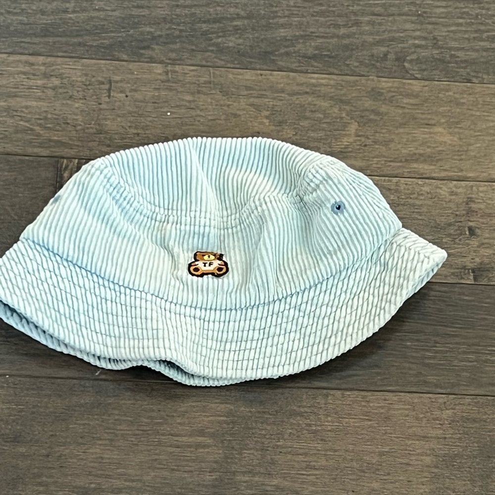 Teddy Fresh Light blue corduroy bucket hat